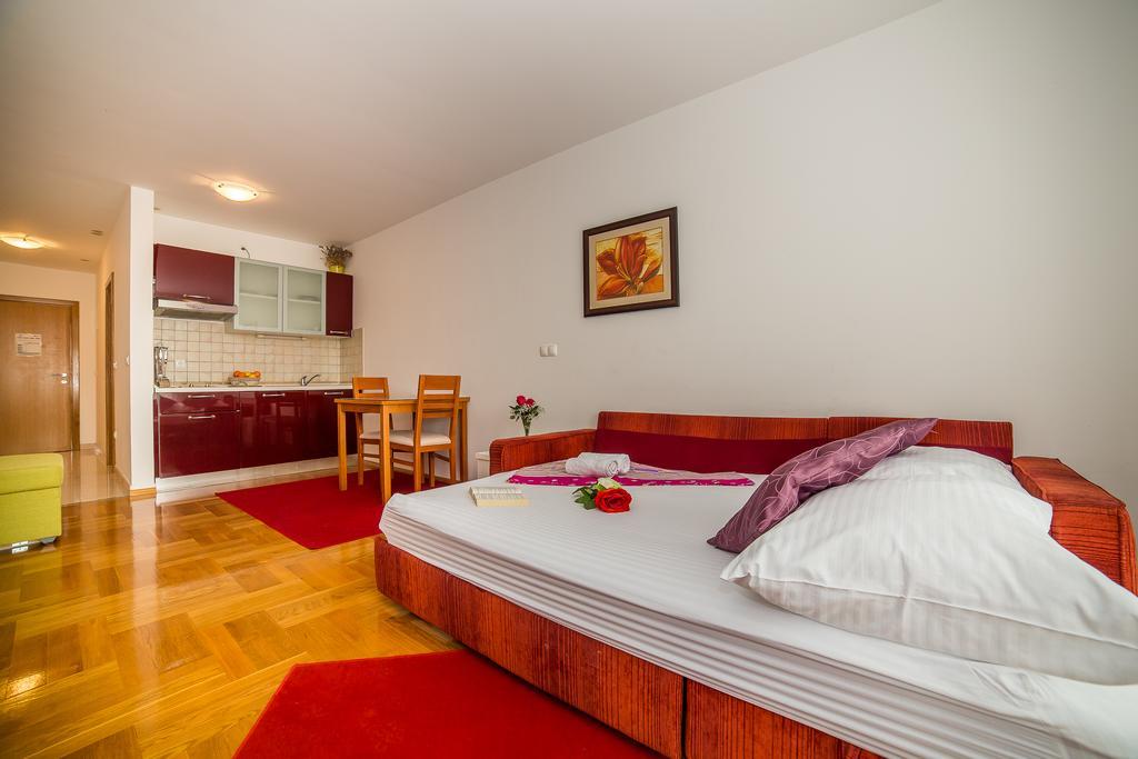 Apartments Kristina ماكارسكا المظهر الخارجي الصورة